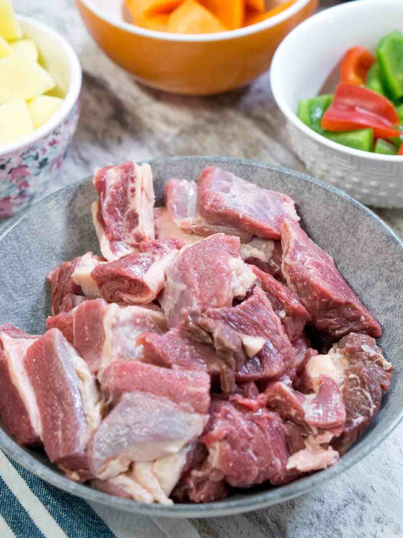 meat for stew in a bowl