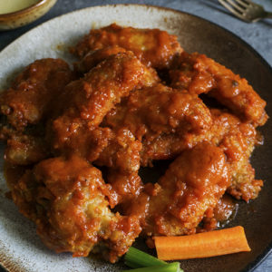 chicken wings in spicy sauce