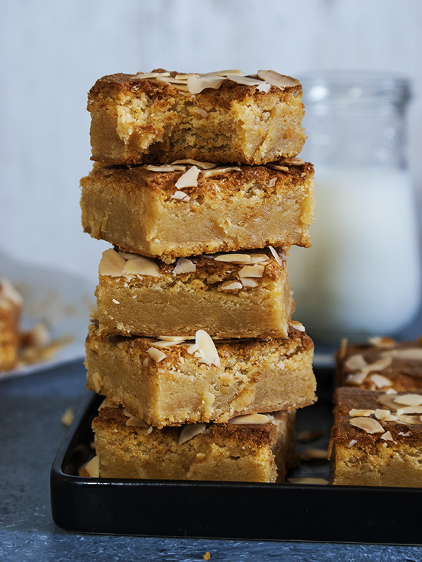 dessert bars with almond on top