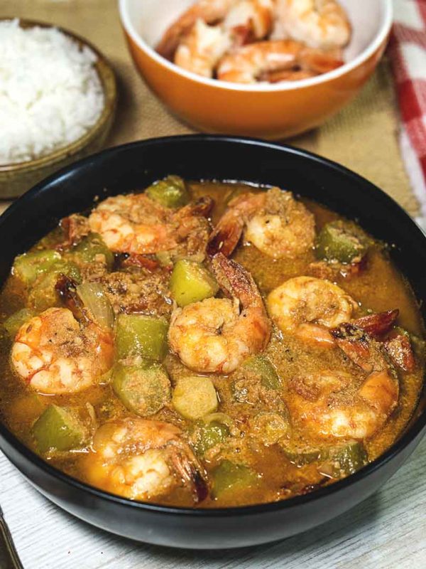 seafood stew with sour bilimbi