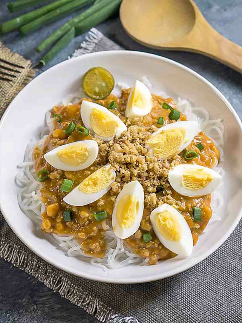 Easy Pancit Palabok Recipe | Amiable Foods